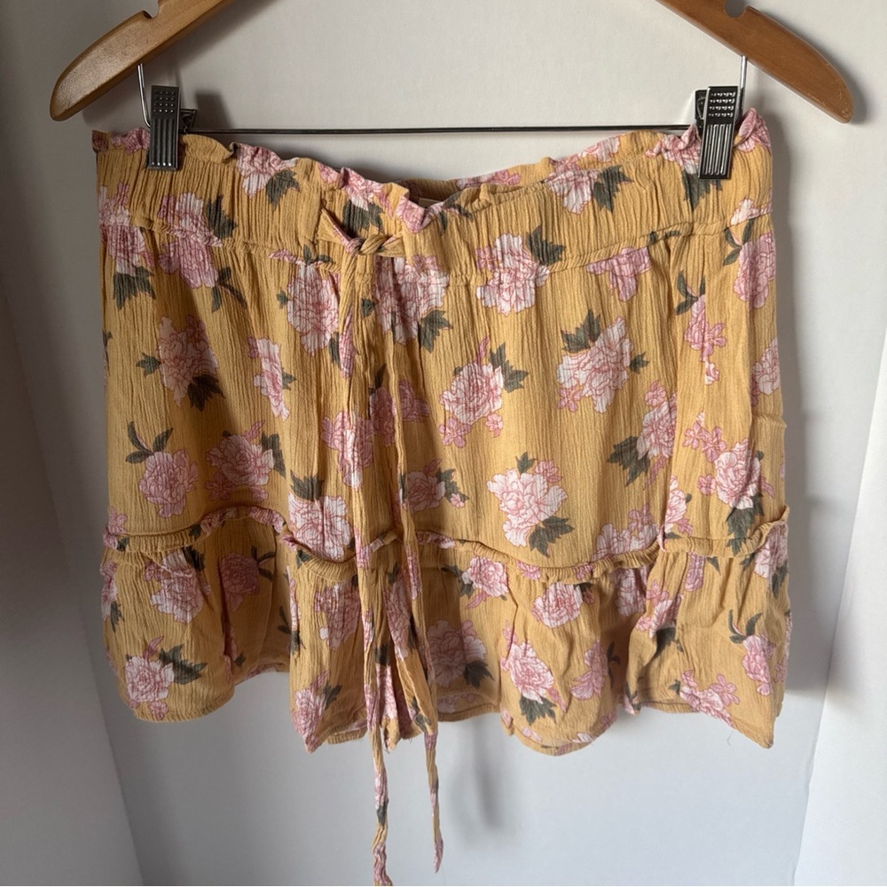 Womens Vanilla Star Summer Yellow Floral Shorts Size XL